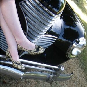 Vintage snakeskin saddle naturalizer 9.5 pinup retro pumps